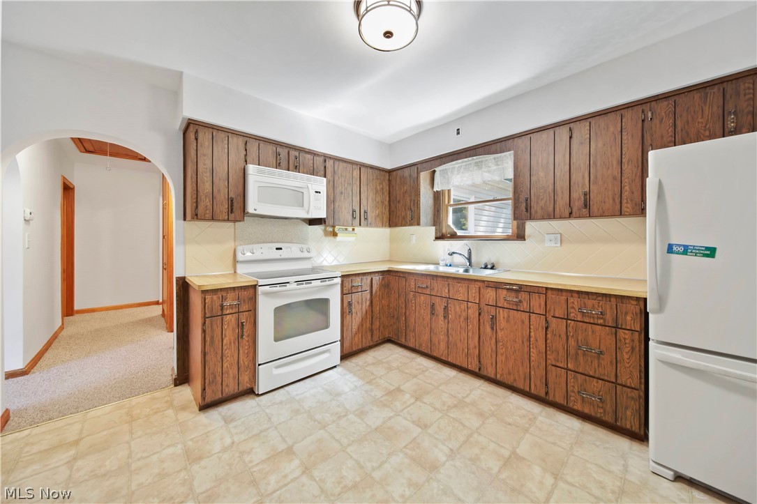 1249 South Beachview Road Willoughby, OH 44094 - Photo 11 of 24 Gallery Image 11