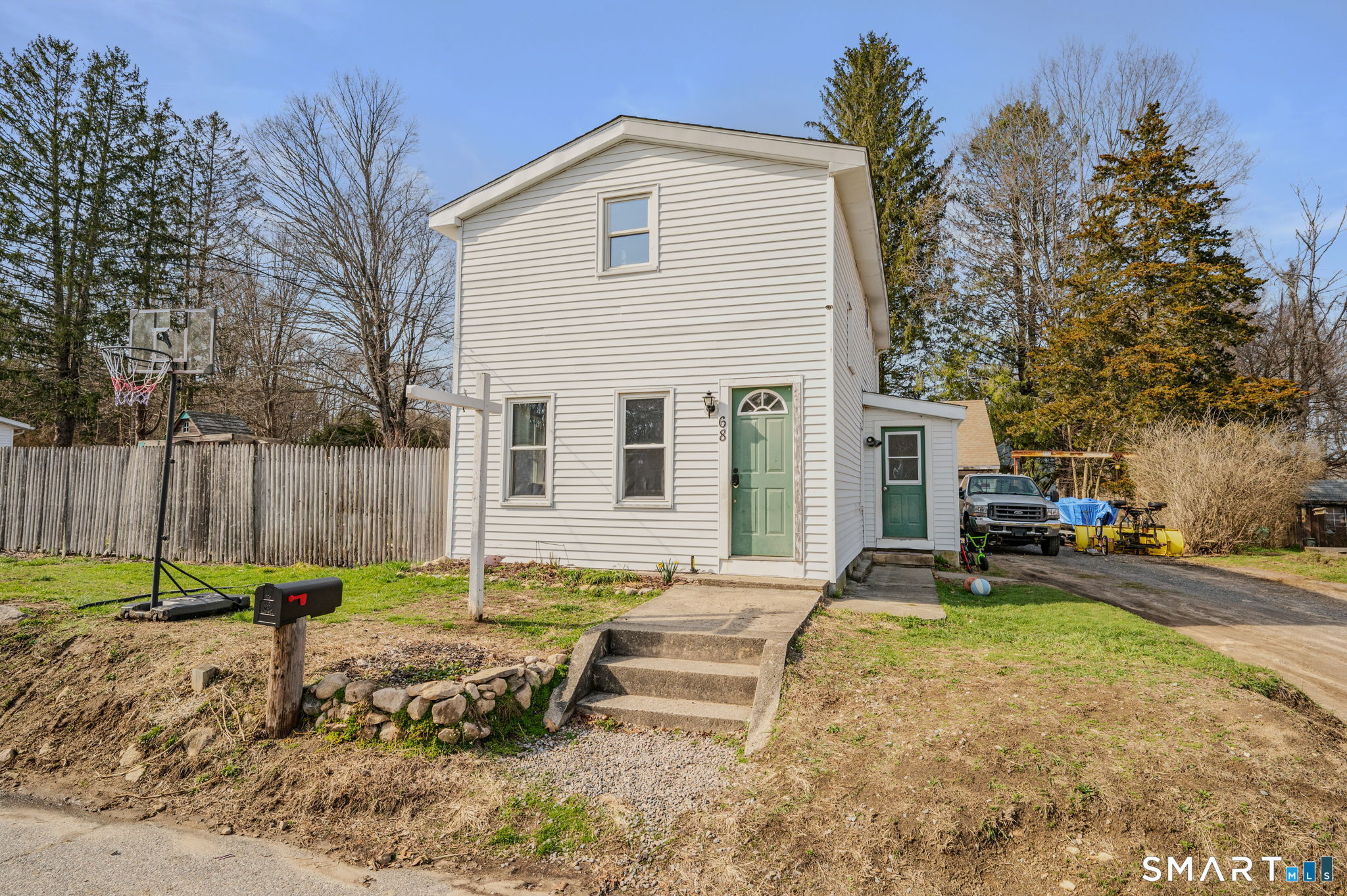 68 Lillibridge Avenue Voluntown, CT 06384 - Photo 1 of 23