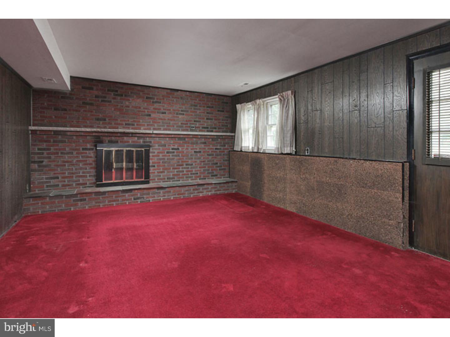 17 Mill Road Elmer, NJ 08318 - Photo 12 of 13 Family Room