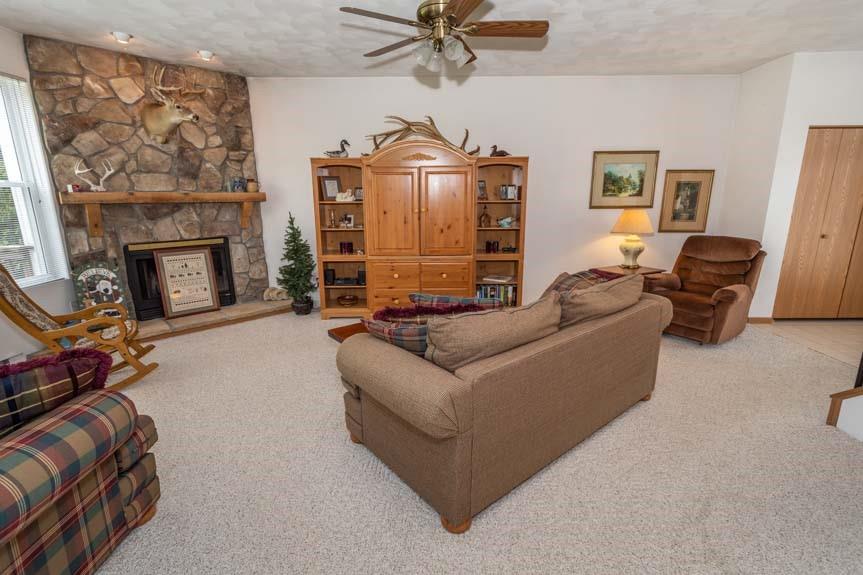 1867 Eagles Ridge Way Hidden Valley, PA 15502 - Photo 4 of 34 Gallery Image 4