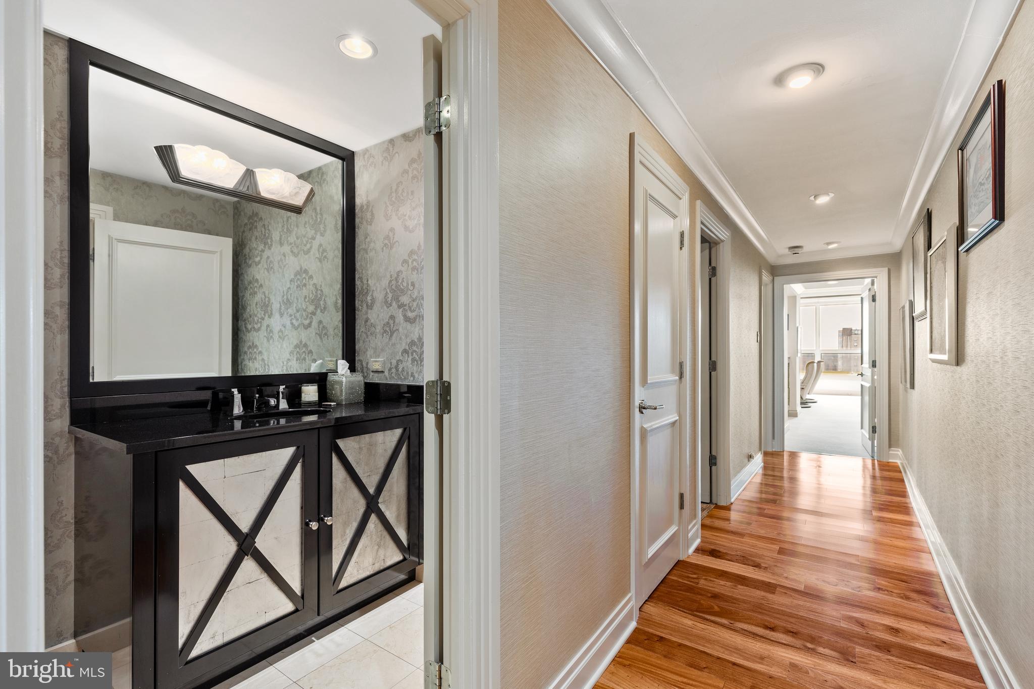 1820 Rittenhouse Square, Unit 1002 Philadelphia, PA 19103 - Photo 37 of 64