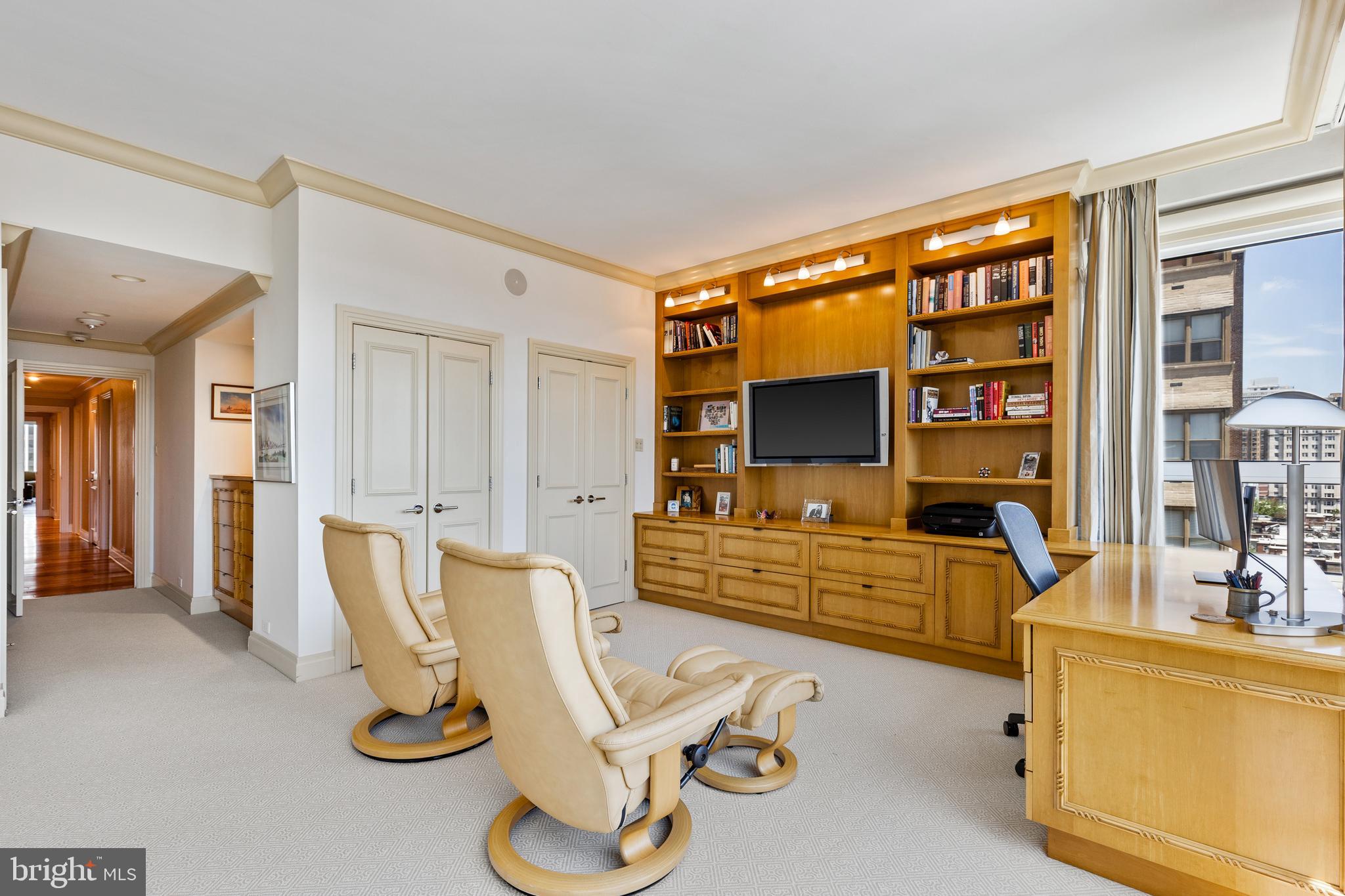 1820 Rittenhouse Square, Unit 1002 Philadelphia, PA 19103 - Photo 46 of 64