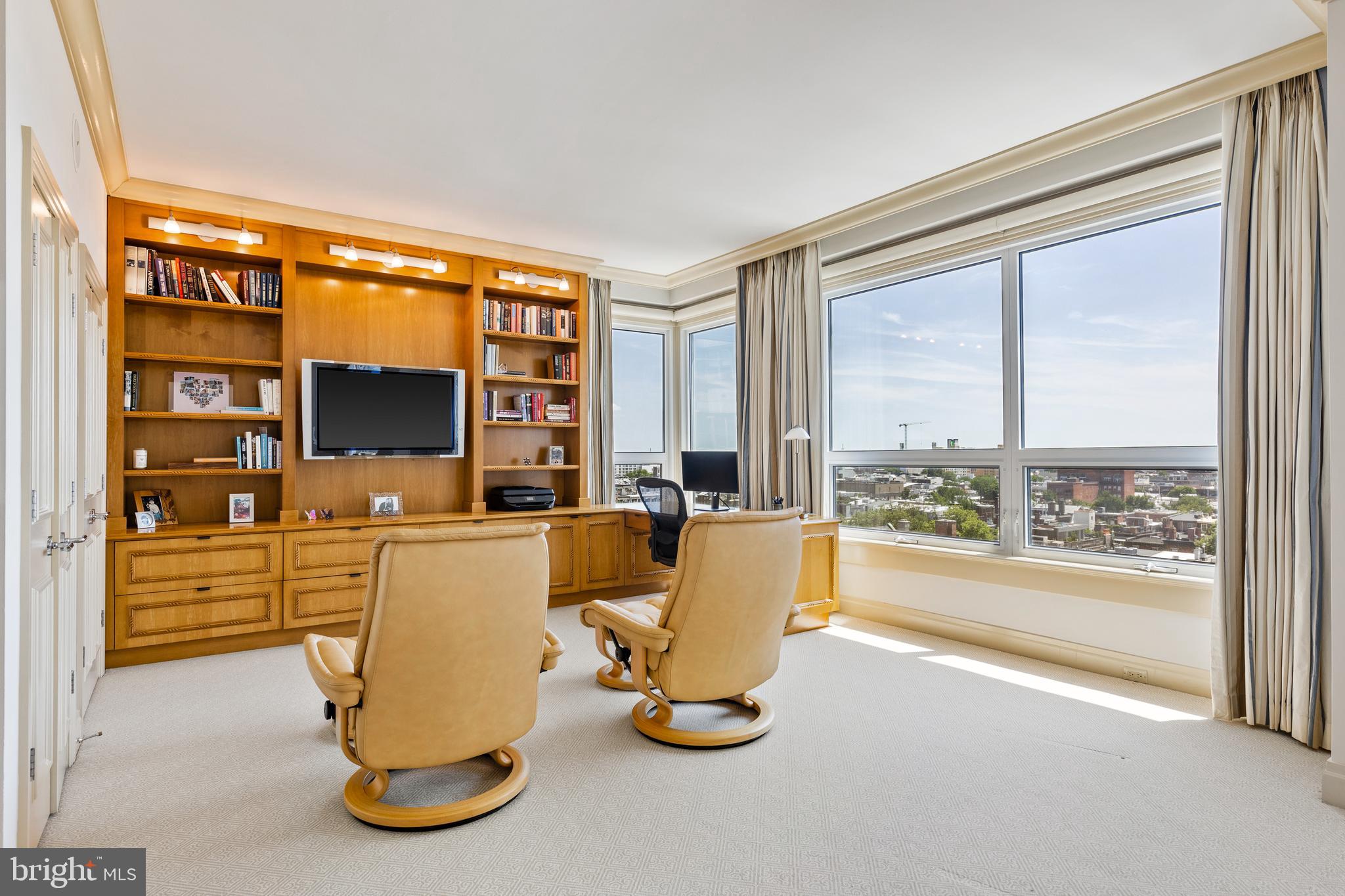 1820 Rittenhouse Square, Unit 1002 Philadelphia, PA 19103 - Photo 47 of 64