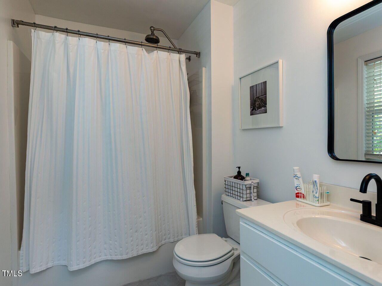 201 Cooke Street Raleigh, NC 27601 - Photo 17 of 31 Primary Bath