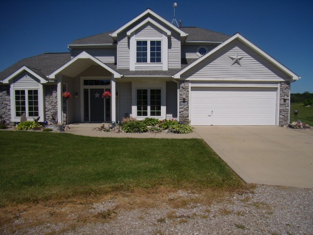 2375 South Bill Deller Road Angola, IN 46703 - Photo 1 of 31 Gallery Image 1