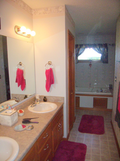 2375 South Bill Deller Road Angola, IN 46703 - Photo 13 of 31 Gallery Image 13