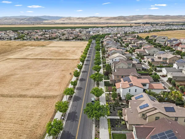 $850,000 | 2341 Ellis Town Drive, Tracy, CA 95377