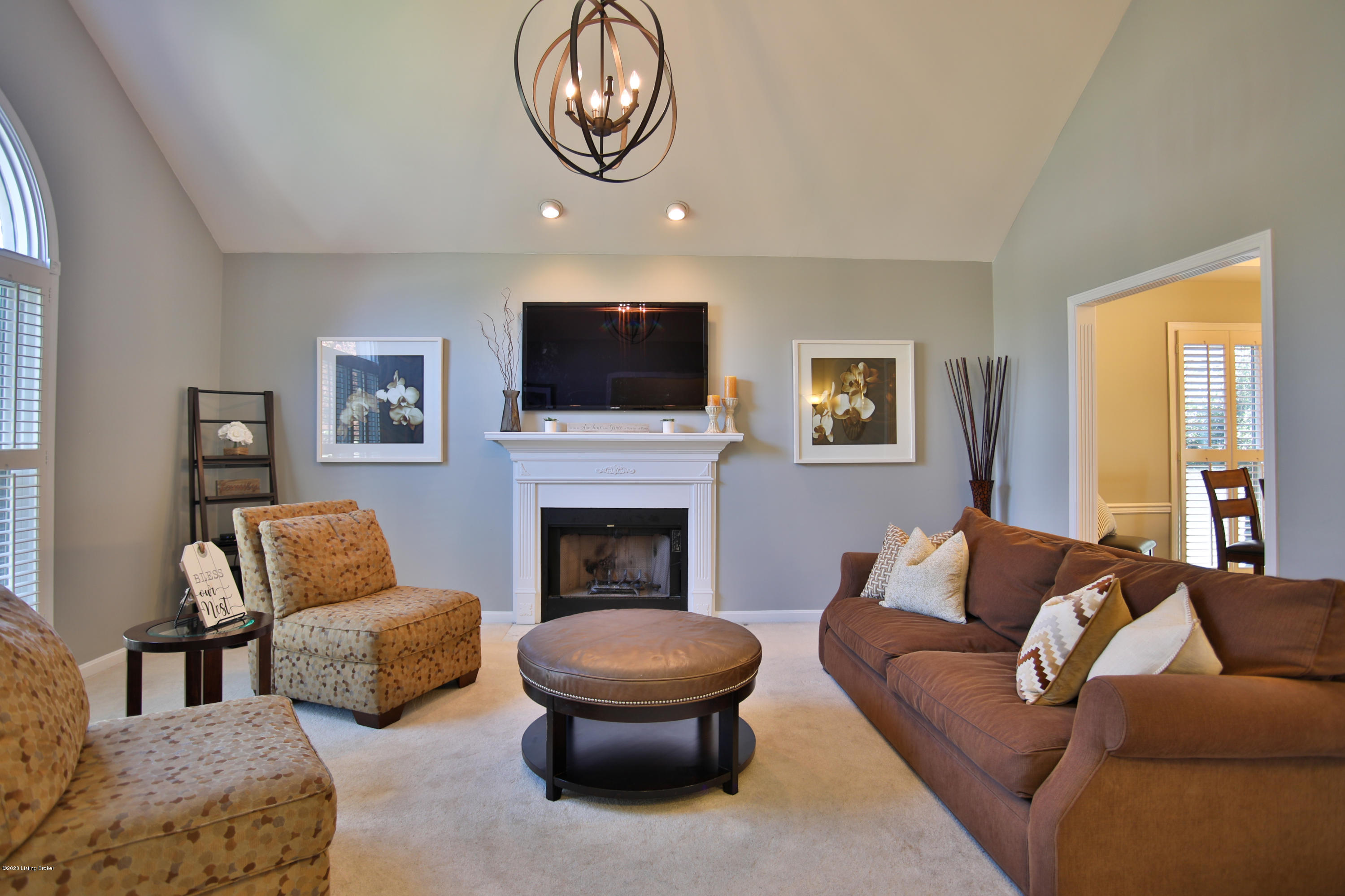 14127 Spring Mill Road Louisville, KY 40245 - Photo 3 of 54 family room