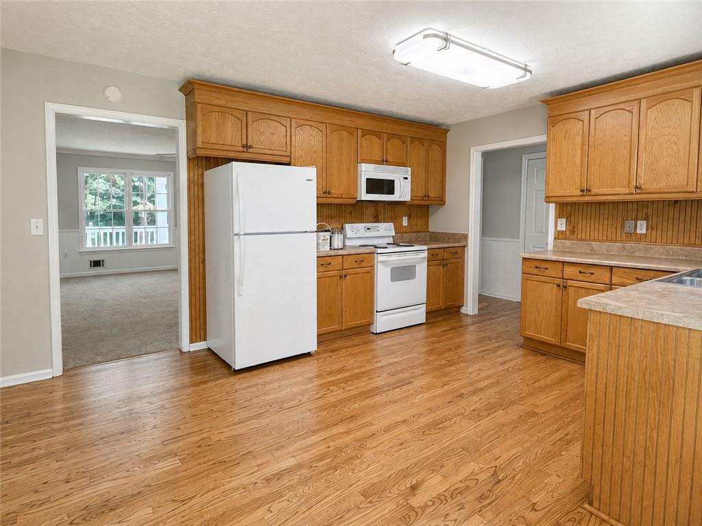 2008 Brooks Road Southeast Dacula, GA 30019 - Photo 5 of 19 Gallery Image 5