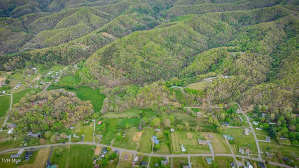 $399,000 | 1620 Chinquapin Grove Road, Bluff City, TN 37618