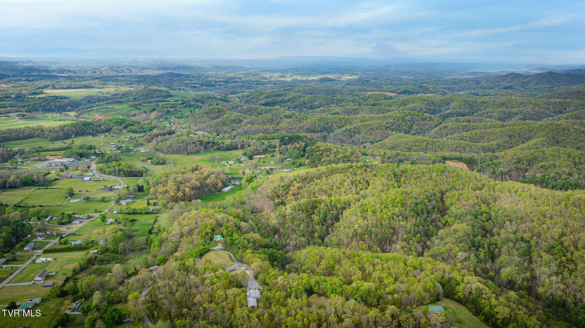 1620 Chinquapin Grove Road Bluff City, TN 37618 - Photo 16 of 27 116