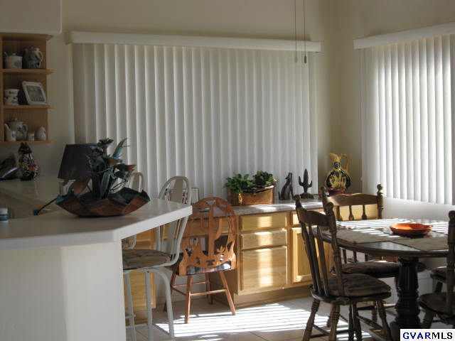 511 West Rio Flojo Green Valley, AZ 85614 - Photo 8 of 19 Gallery Image 8