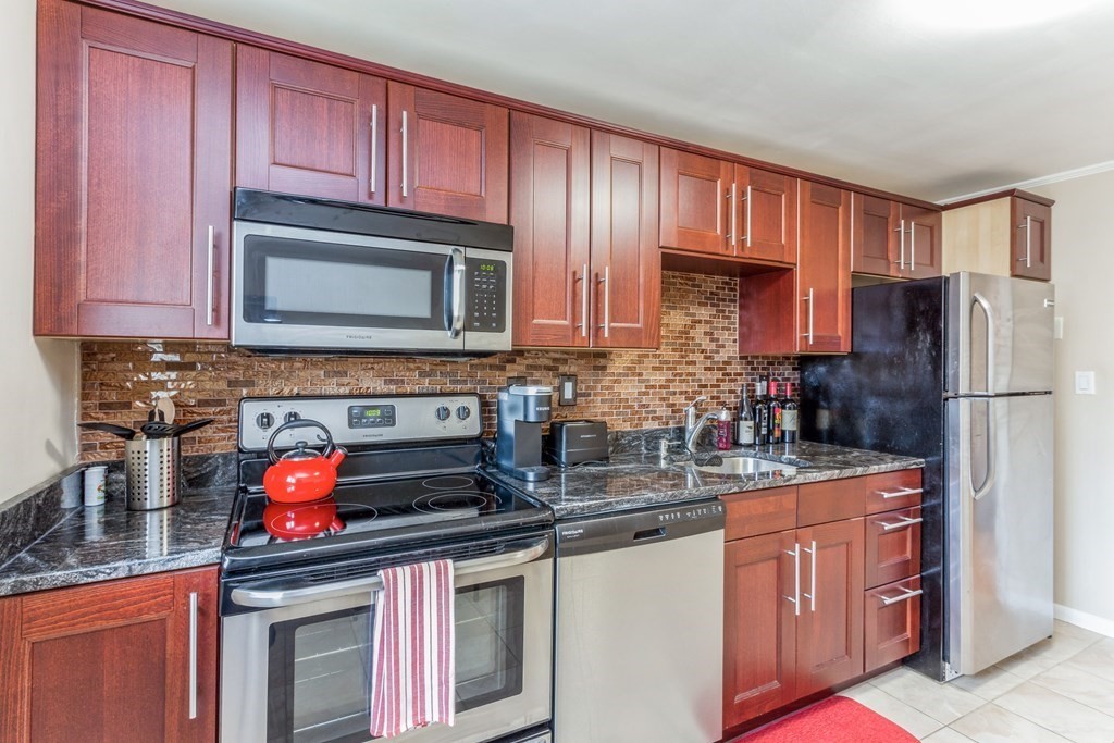 54 Bryon Road, Unit 6 Boston, MA 02467 - Photo 8 of 32