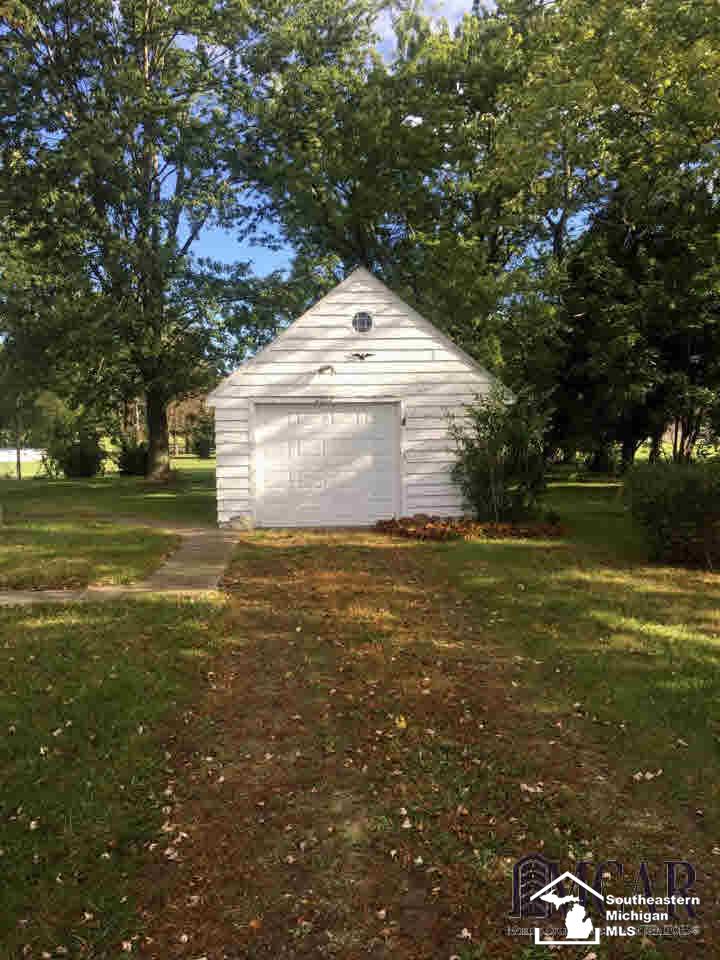4960 South Custer Road Monroe, MI 48161 - Photo 2 of 21