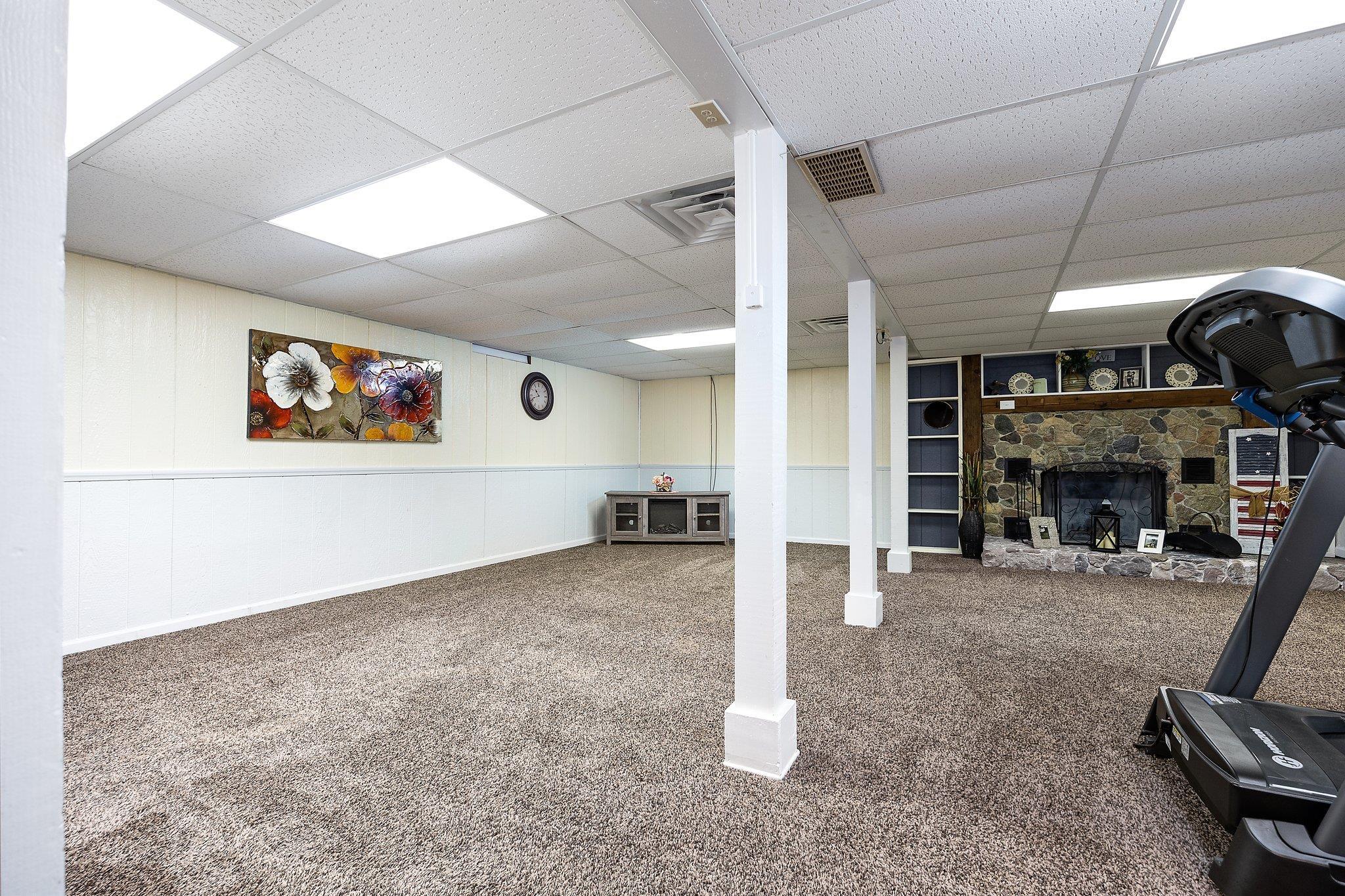 1768 Sawyer Road Traverse City, MI 49685 - Photo 25 of 55 1903358-24.JPG