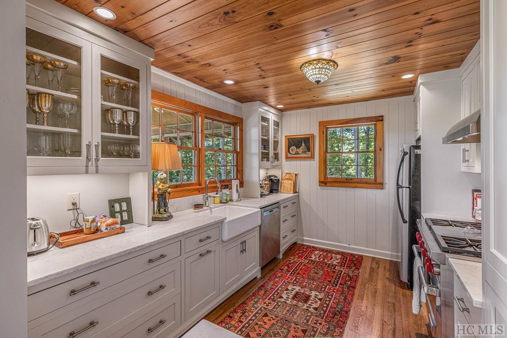 645 Wyanoak Road Highlands, NC 28741 - Photo 18 of 68 Gallery Image 18