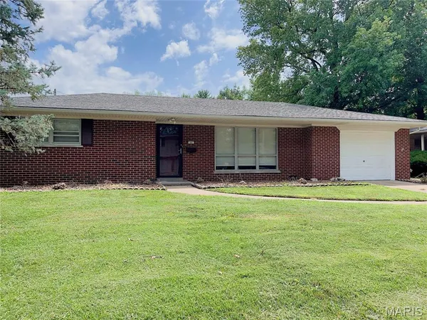 $156,000 | 60 Dale Allen Drive, Belleville, IL 62226