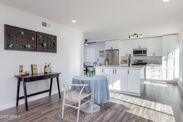 $560,000 | 2936 West Michelle Drive, Phoenix, AZ 85053