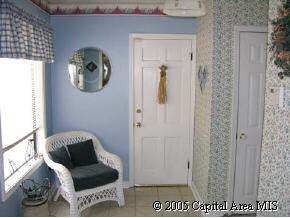 16 East Hazel Dell Lane Springfield, IL 62712 - Photo 6 of 9 Gallery Image 6