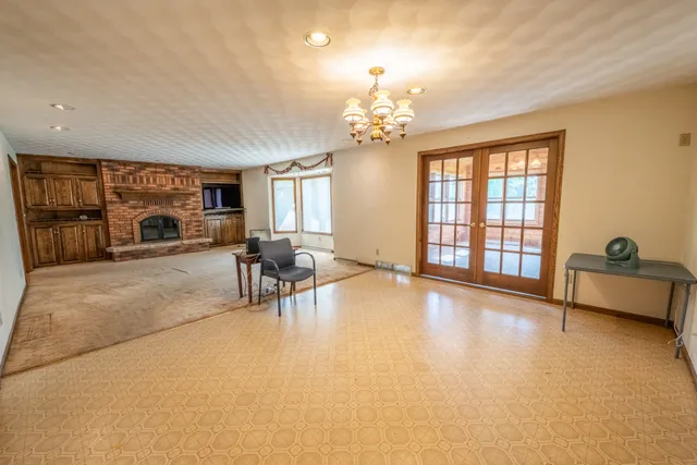 $329,900 | 1236 Meadowview Drive, Menasha, WI 54952