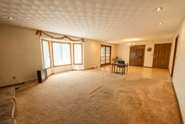 $329,900 | 1236 Meadowview Drive, Menasha, WI 54952