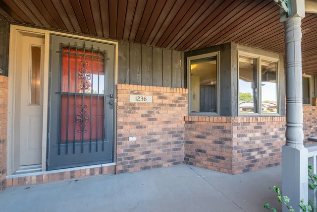 $329,900 | 1236 Meadowview Drive, Menasha, WI 54952