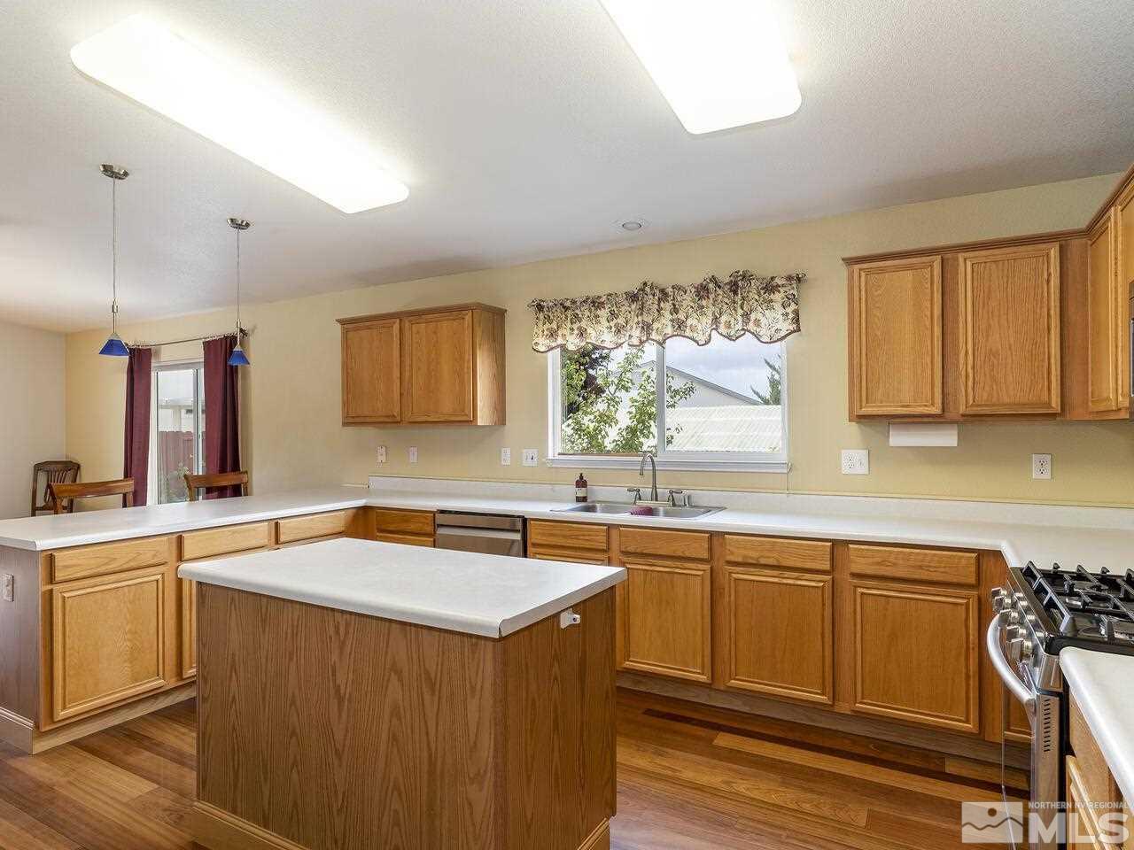 18084 Sofia Court Reno, NV 89508 - Photo 5 of 17 Photo 5