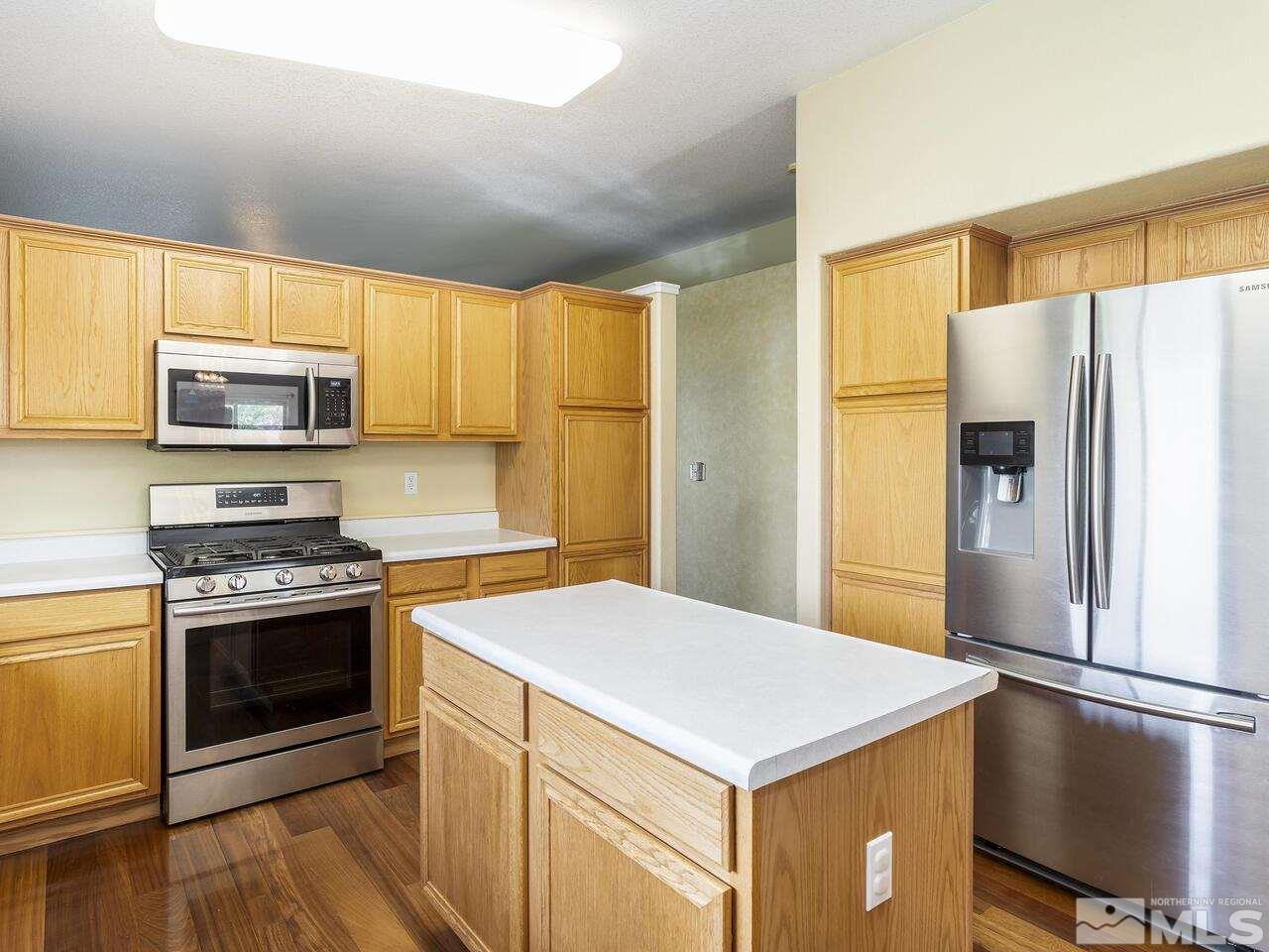 18084 Sofia Court Reno, NV 89508 - Photo 6 of 17 Photo 6