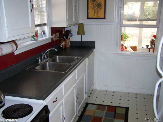 1205 Rosecroft Road Richmond, VA 23229 - Photo 4 of 8 Kitchen