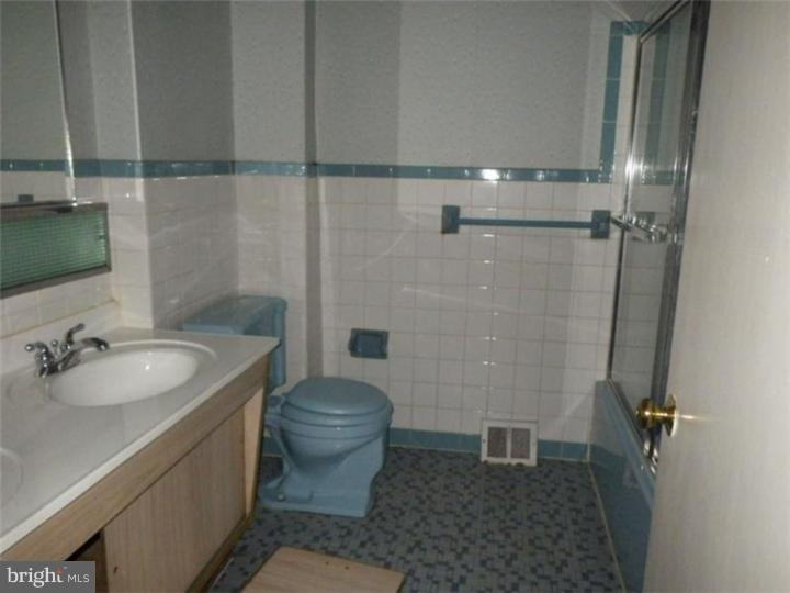 602 Ashbourne Road Cheltenham, PA 19012 - Photo 12 of 14