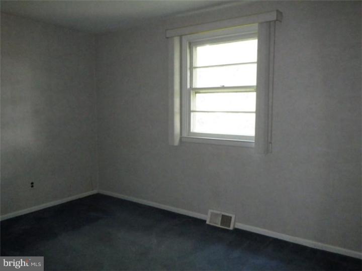 602 Ashbourne Road Cheltenham, PA 19012 - Photo 10 of 14