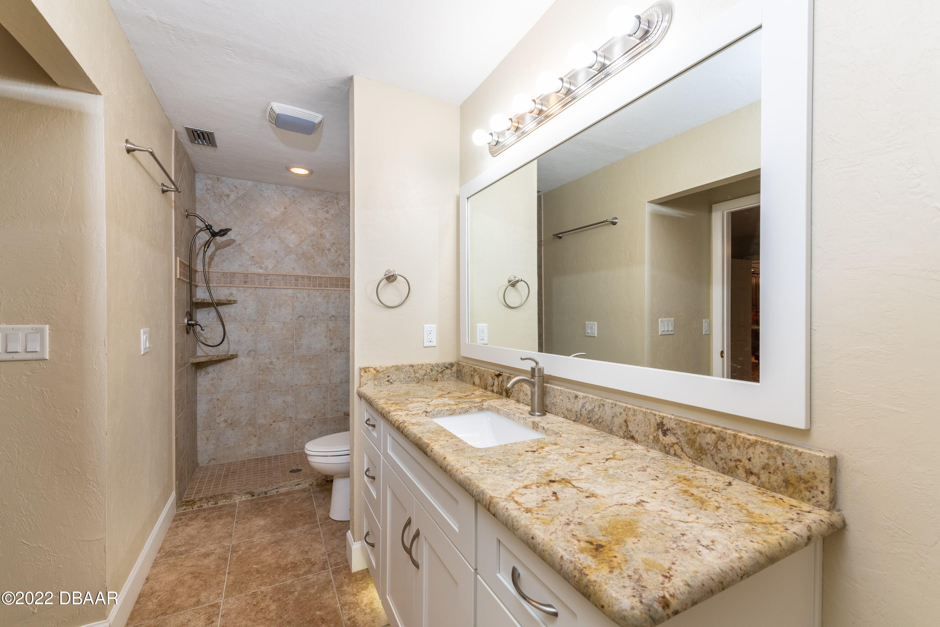 4474 Daugharty Road DeLand, FL 32724 - Photo 14 of 40 014_Primary Bath