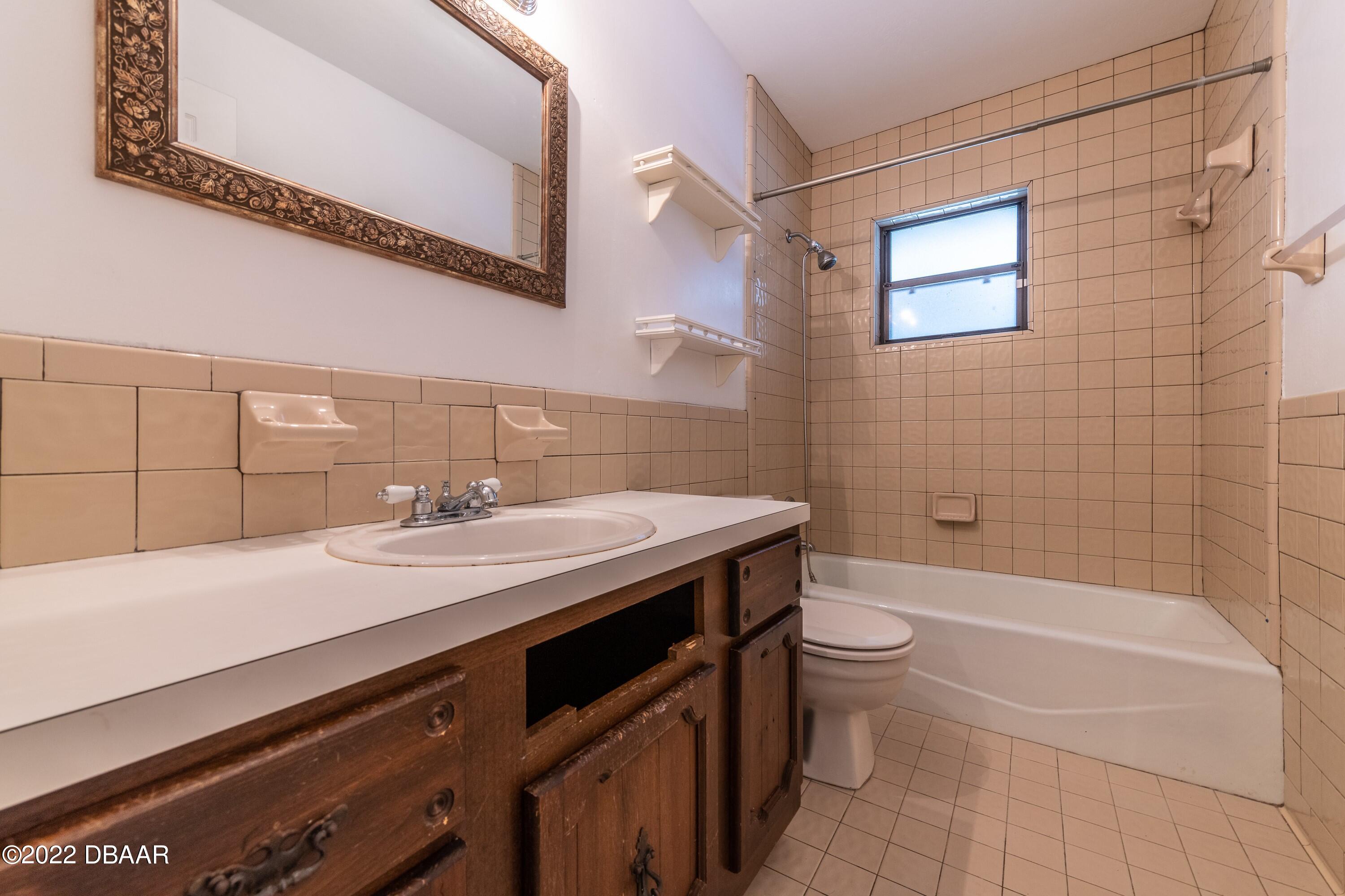 4474 Daugharty Road DeLand, FL 32724 - Photo 18 of 40 018_2nd Full Bath