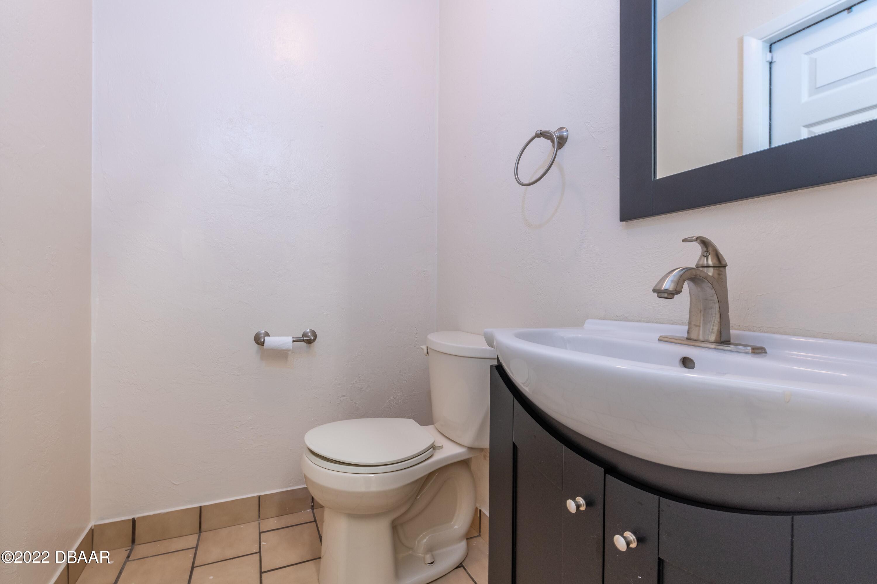 4474 Daugharty Road DeLand, FL 32724 - Photo 20 of 40 020_Half Bath
