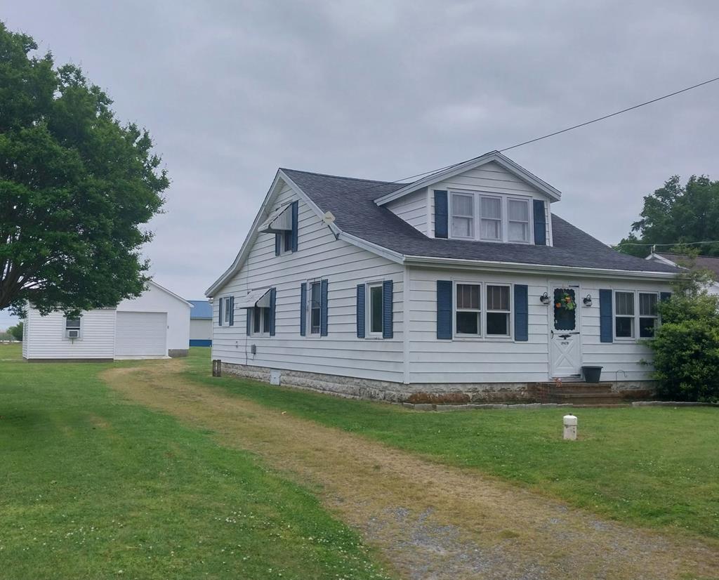 19478 Saxis Road Saxis, VA 23359 - Photo 4 of 46