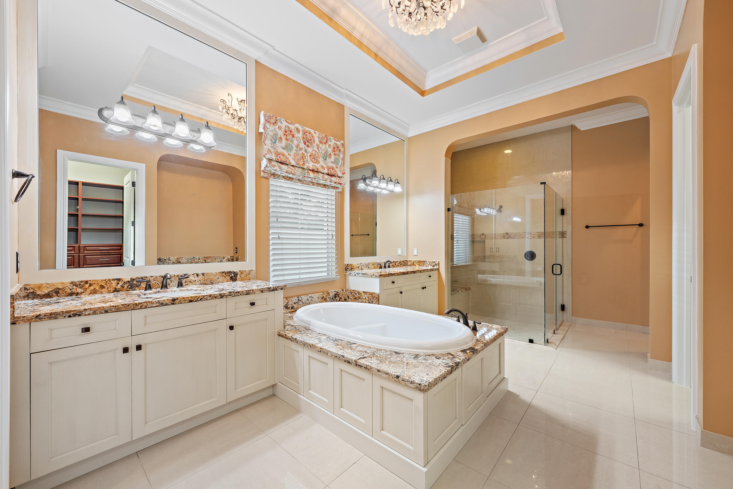 8176 Southeast Red Root Way Jupiter, FL 33458 - Photo 20 of 41 Primary Bathroom