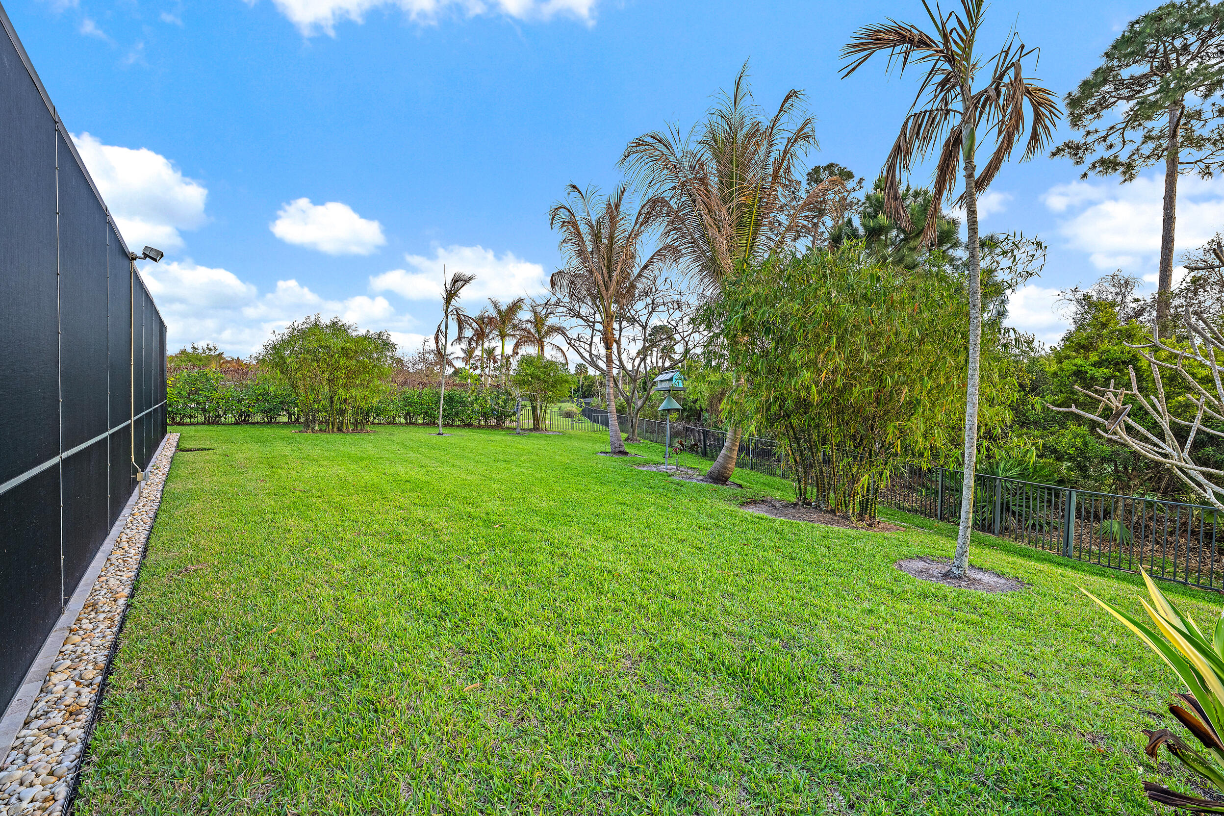 8176 Southeast Red Root Way Jupiter, FL 33458 - Photo 36 of 41 Backyard