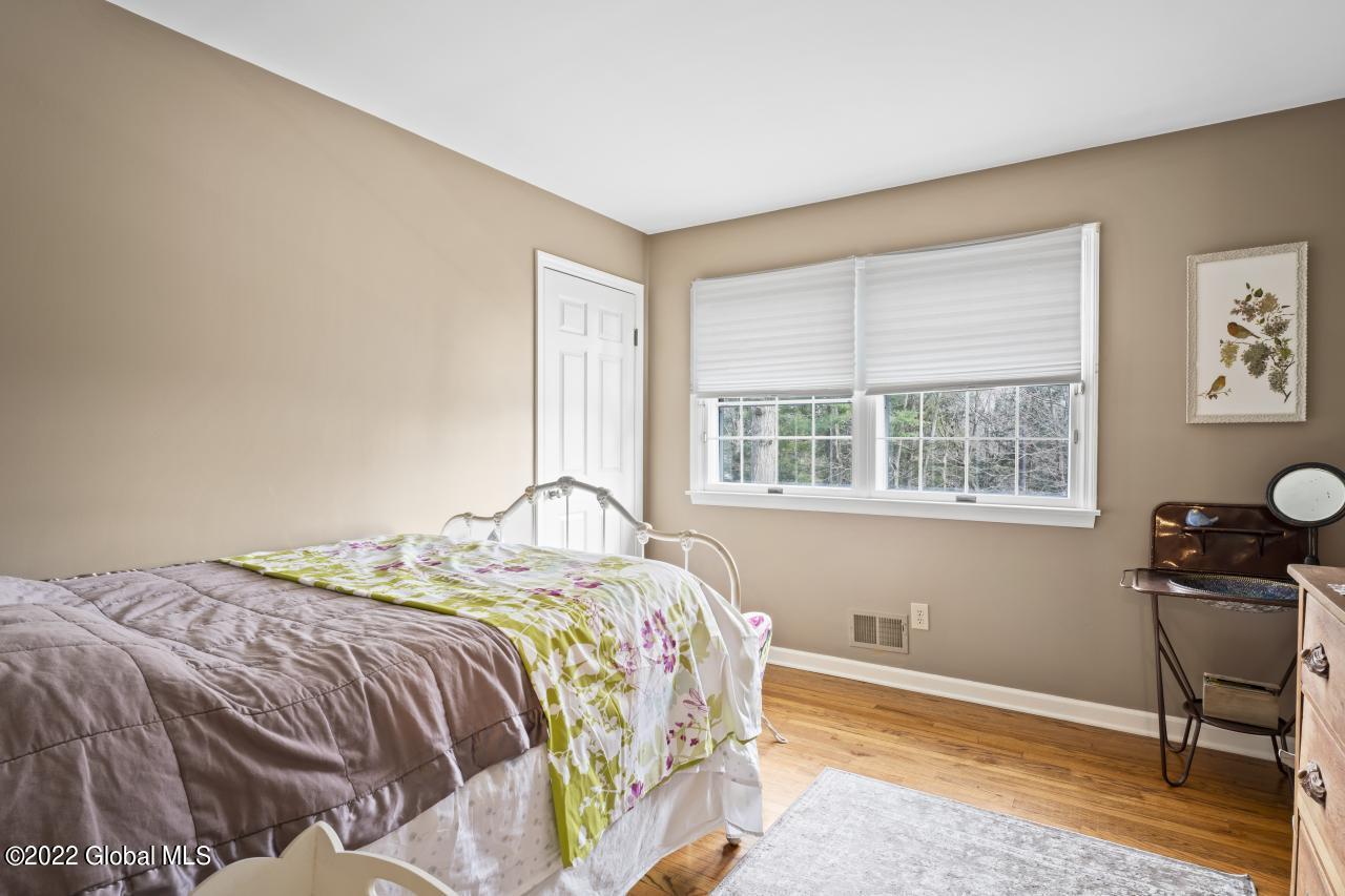 2262 Pine Ridge Road Schenectady, NY 12309 - Photo 20 of 27 Hommati.com-2262_Pine_Ridge_Rd_NY-03-31-