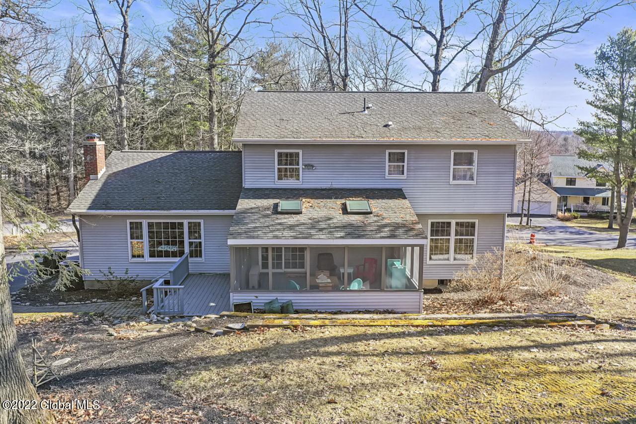 2262 Pine Ridge Road Schenectady, NY 12309 - Photo 2 of 27 Hommati.com-2262_Pine_Ridge_Rd_NY-03-31-