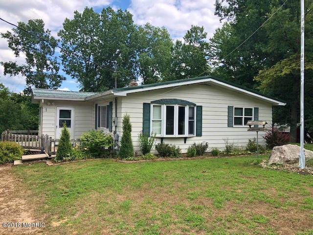 8912 North Pine Grove Road Vestaburg, MI 48891 - Photo 4 of 34