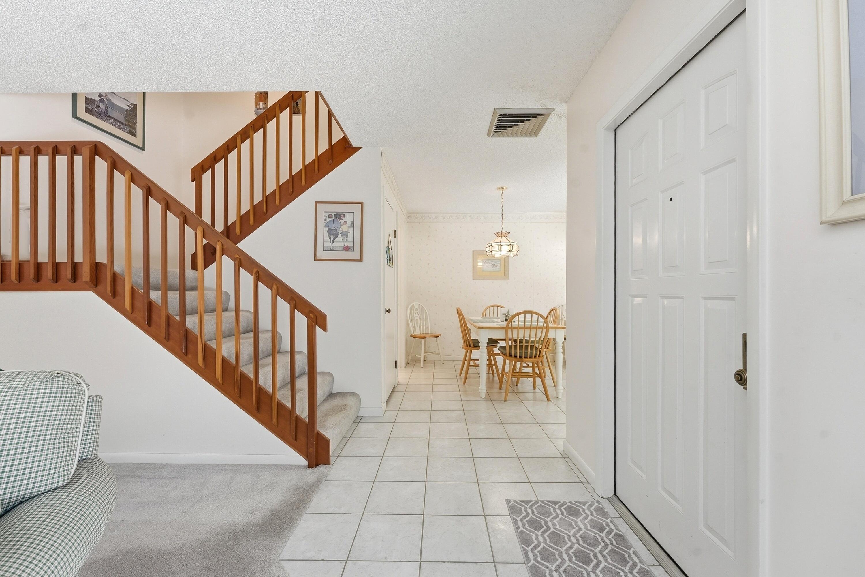2716 27th Court Jupiter, FL 33477 - Photo 3 of 37 03_015_dsc06537