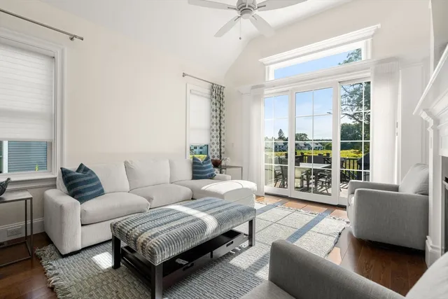 $1,249,900 | 18 Eagle Lane, Unit 21, Framingham, MA 01701