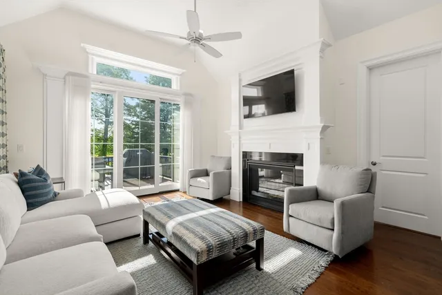 $1,249,900 | 18 Eagle Lane, Unit 21, Framingham, MA 01701