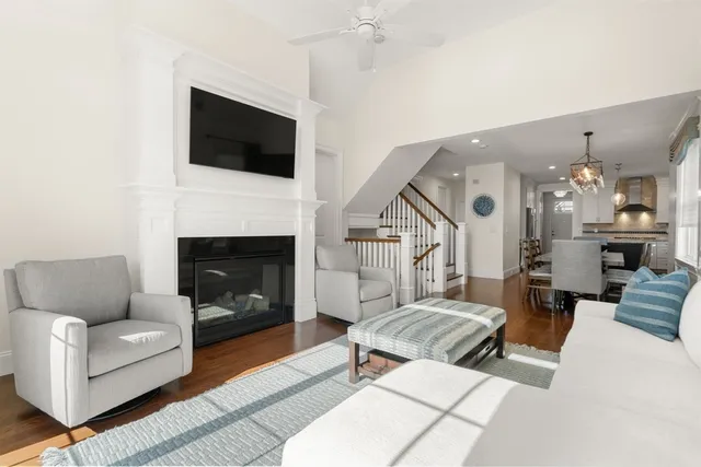 $1,249,900 | 18 Eagle Lane, Unit 21, Framingham, MA 01701