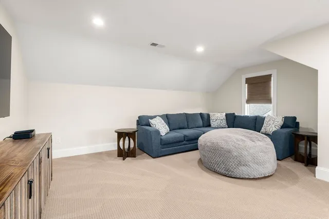 $1,249,900 | 18 Eagle Lane, Unit 21, Framingham, MA 01701