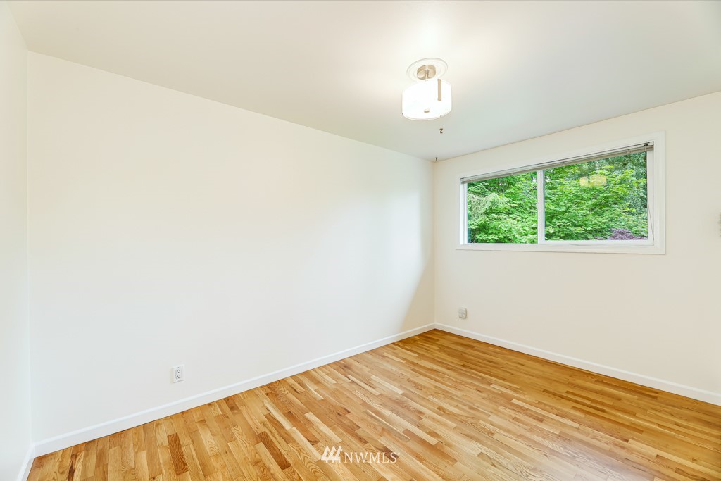 18315 6th Avenue Northwest Shoreline, WA 98177 - Photo 19 of 31