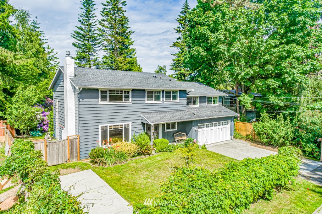 18315 6th Avenue Northwest Shoreline, WA 98177 - Photo 3 of 31