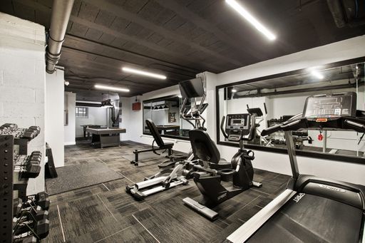 5858 North Sheridan Road, Unit 402 Chicago, IL 60660 - Photo 14 of 16 a view of a room with gym equipment