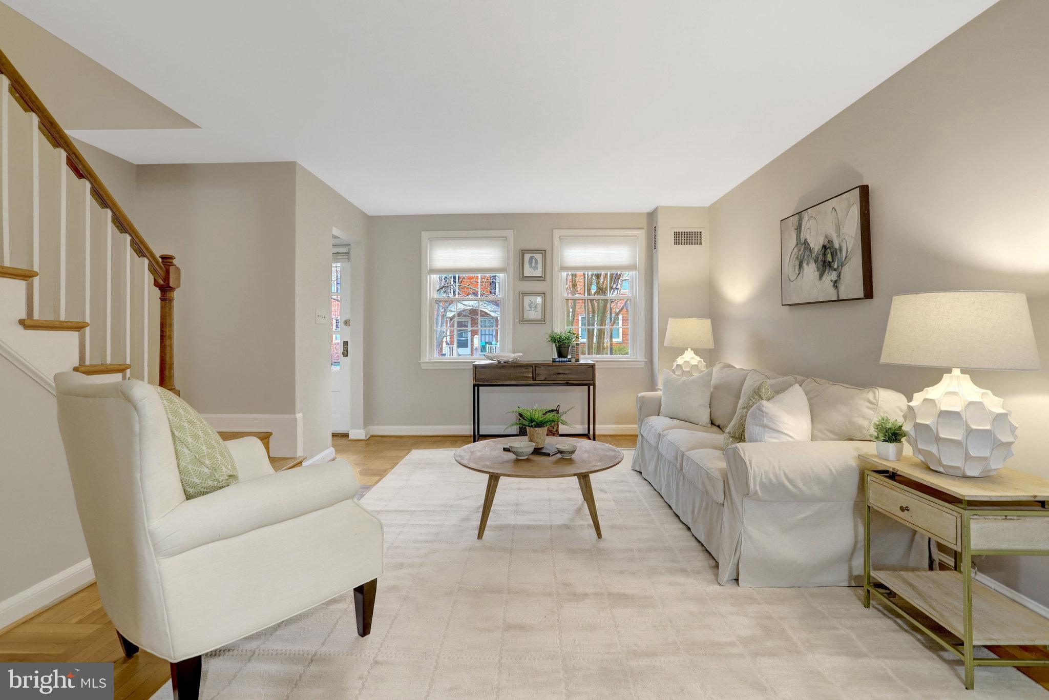 6514 10th Street Alexandria, VA 22307 - Photo 10 of 31 Windows all have pull down blinds