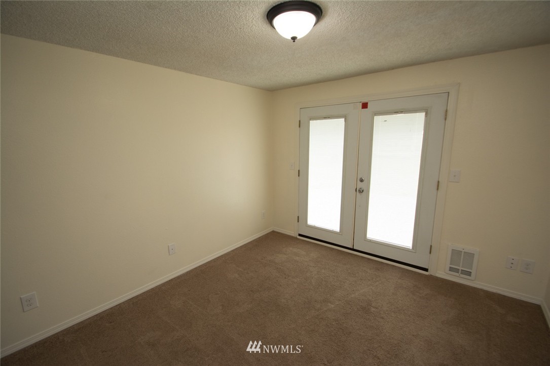 10131 Bridge Road Southeast Yelm, WA 98597 - Photo 10 of 14 Gallery Image 10
